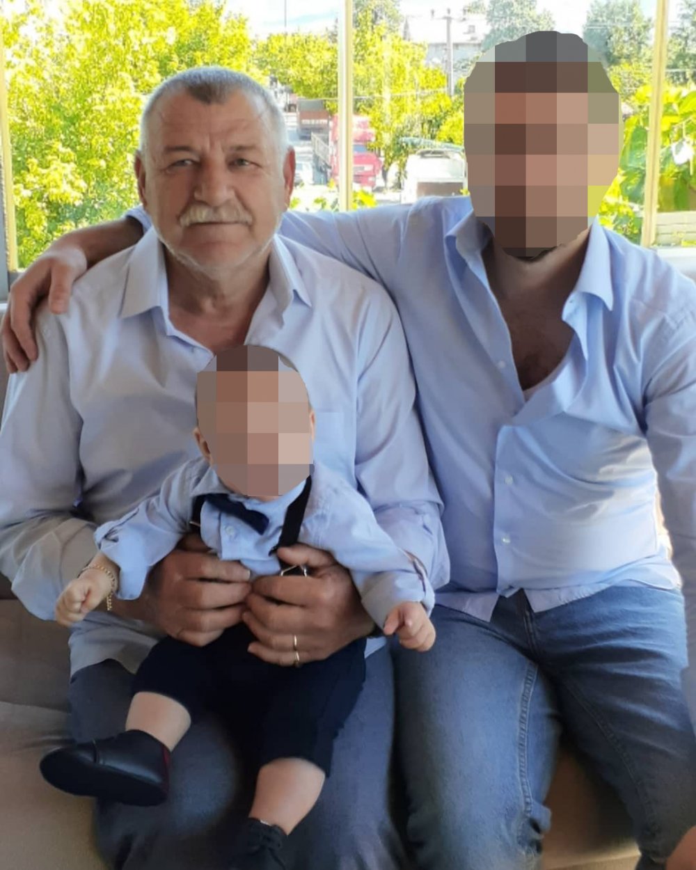 Bursa'da otomobil akaryakıt tankerine çarptı: 1 ölü, 2 yaralı