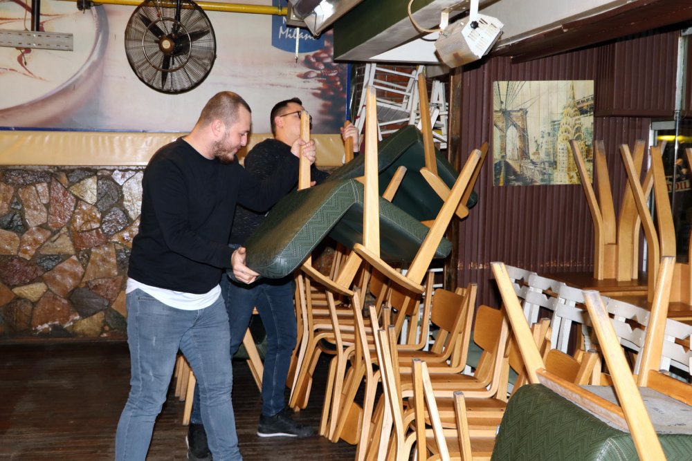 Eskişehir'de iş yerleri kapatıldı