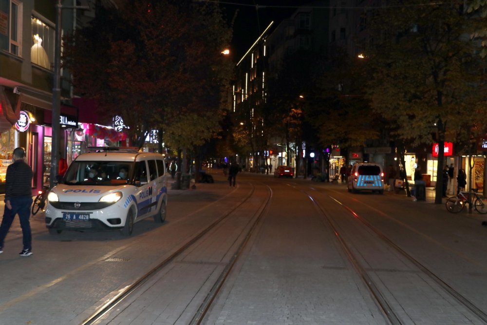 Eskişehir'de iş yerleri kapatıldı