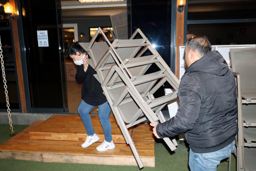 Eskişehir'de iş yerleri kapatıldı