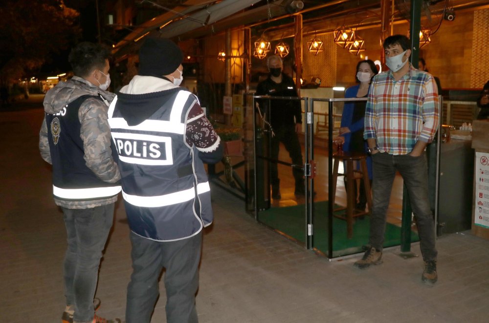 Eskişehir'de iş yerleri kapatıldı