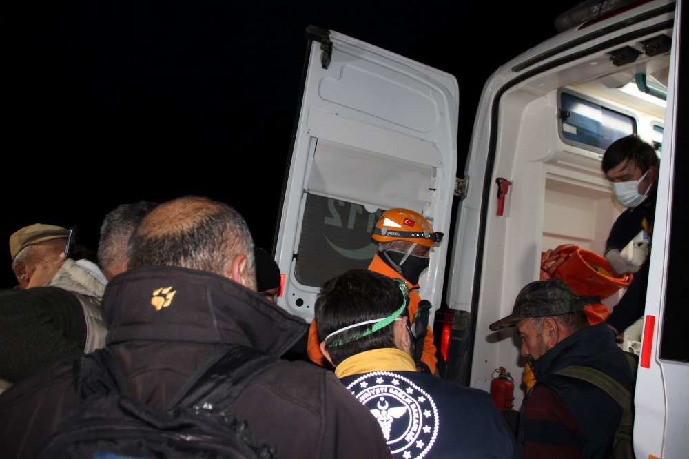 Hakkari'de odun toplamaya giden kişinin uçurumdan düşerek öldüğü anlaşıldı
