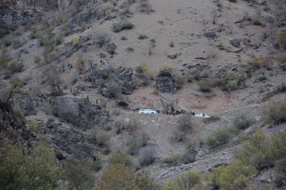 Hakkari'de odun toplamaya giden kişinin uçurumdan düşerek öldüğü anlaşıldı