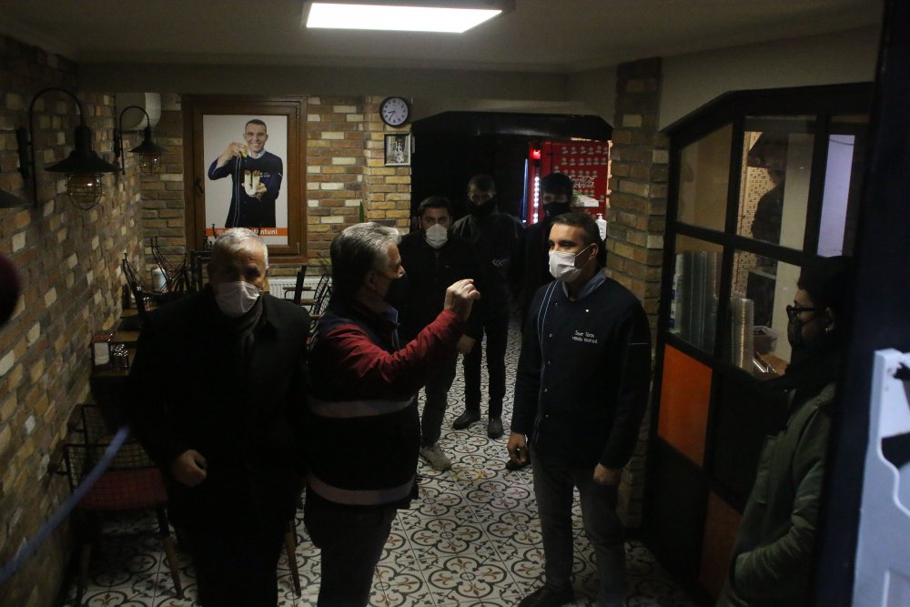 Kısıtlamaya dahil olan iş yerleri kapatıldı