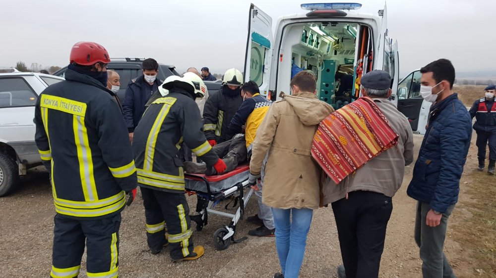 Otomobille, kamyonet çarpıştı: 1 ölü, 2 yaralı