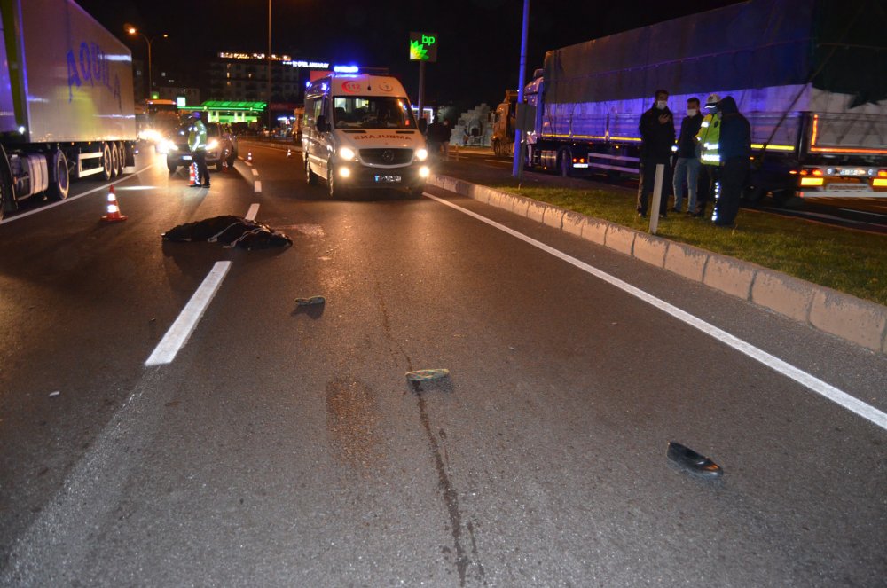 TIR'ın çarptığı kadın hayatını kaybetti