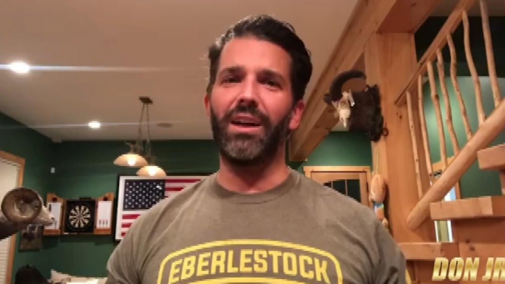 ABD Başkanı’nın oğlu Trump Jr karantinadaki zamanını silahlarını temizleyerek geçirecek