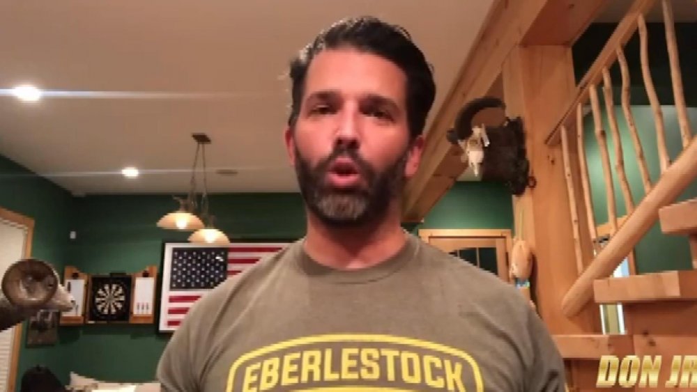 ABD Başkanı’nın oğlu Trump Jr karantinadaki zamanını silahlarını temizleyerek geçirecek