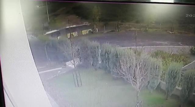 İETT otobüsü şarampole uçtu, o anlar kamerada