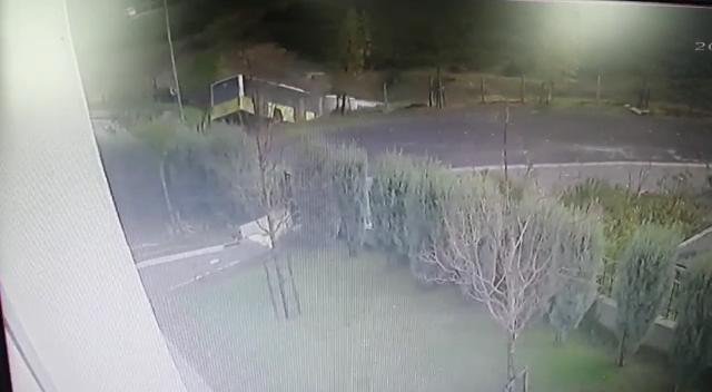 İETT otobüsü şarampole uçtu, o anlar kamerada