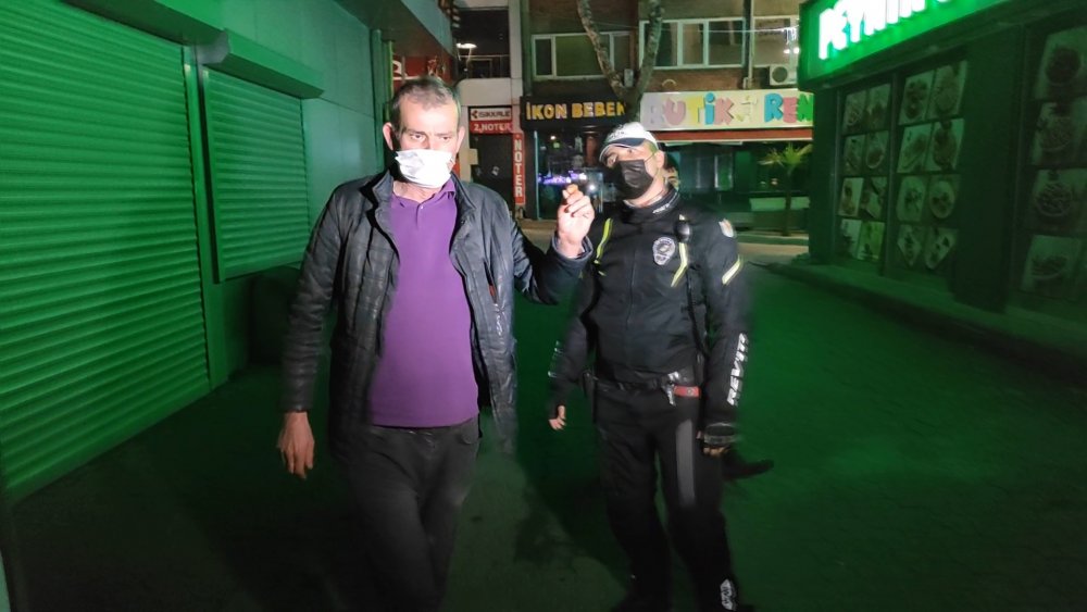 Kısıtlamayı ihlal eden şüpheliler kovalamaca sonucu yakalandı