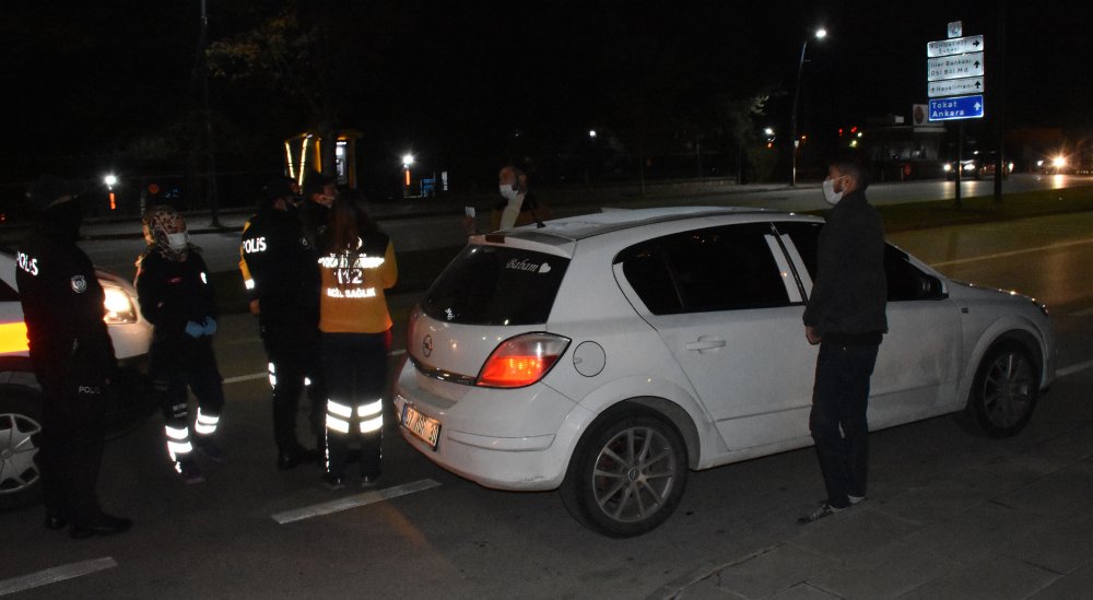 Kornavirüs hastası annesini hastaneden eve özel aracıyla götürmek isteyince cezayı yedi