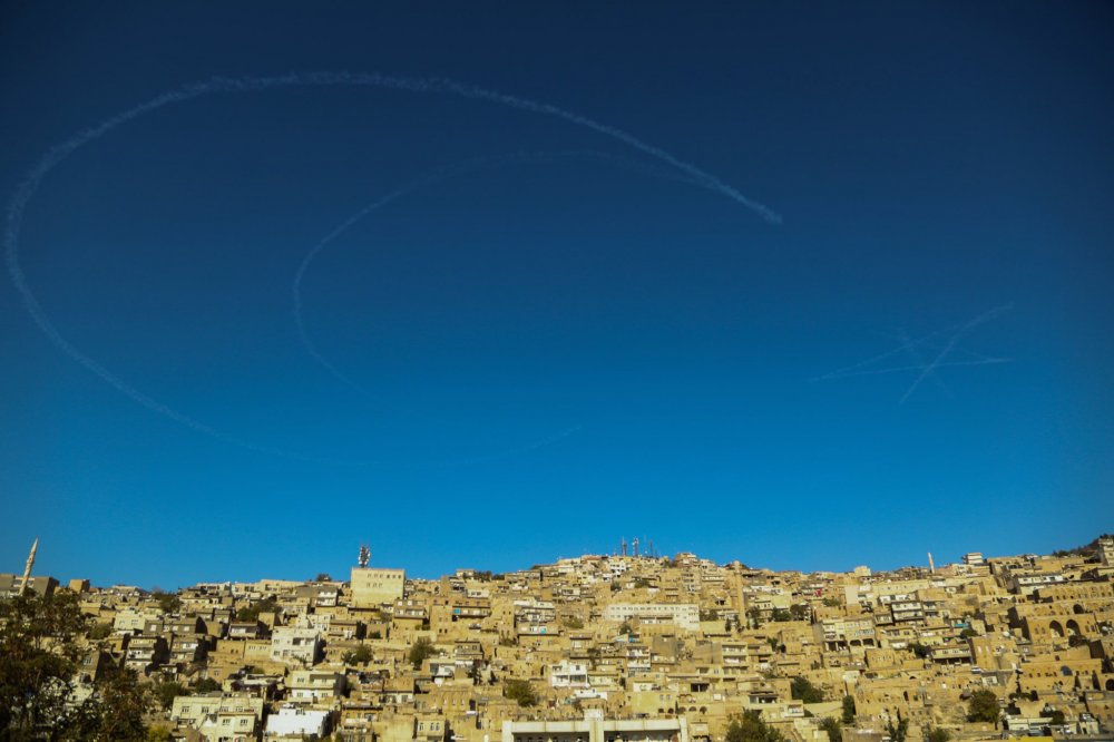 'Türk Yıldızları'ndan Mardin semalarında ay yıldızlı gösteri
