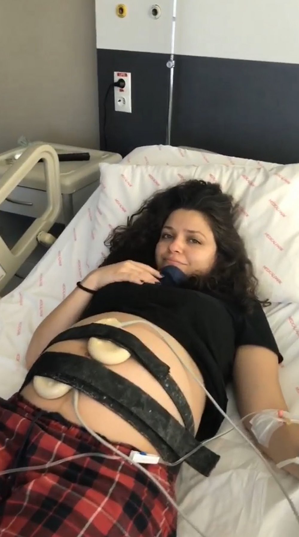 Ünlü youtuber çiftin, anne- baba olma heyecanı