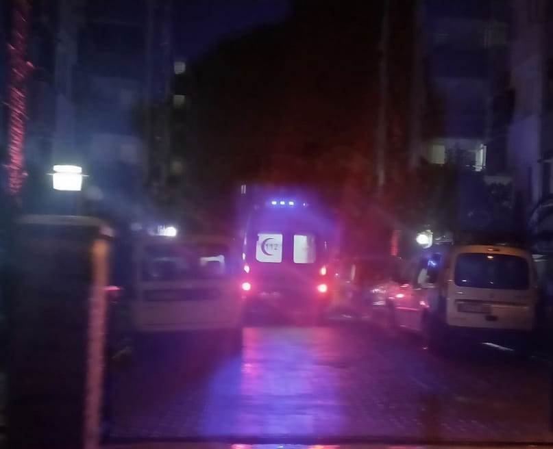 Bıçaklandı, sokağa çıkma yasağını ihlalden ceza yedi