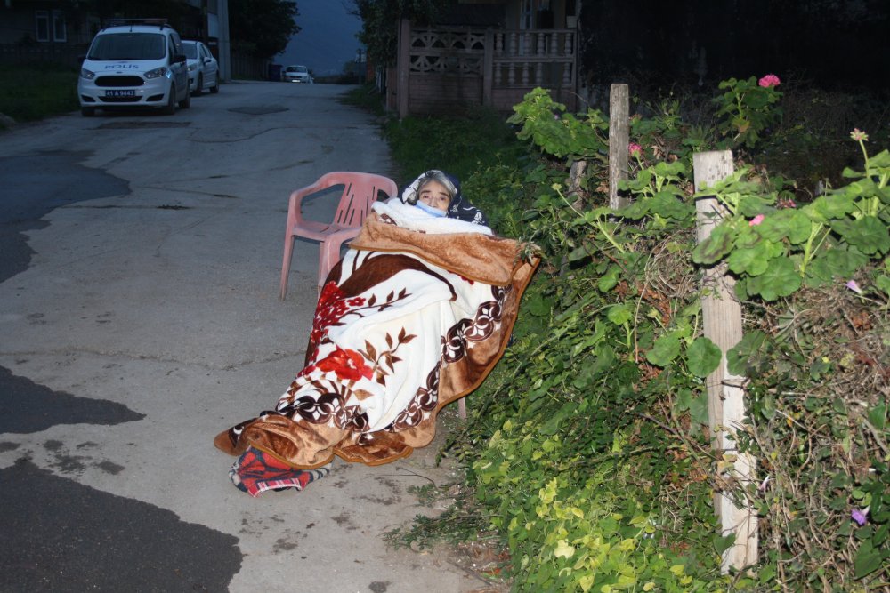Eşini ve kızını ölümden kurtardı 