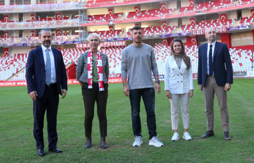 Yıldız futbolcu tanıtım elçisi oldu