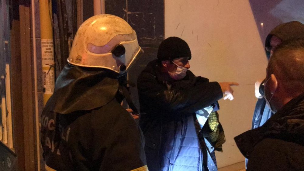Doğal gaz patlaması apartman sakinlerine korku yaşattı