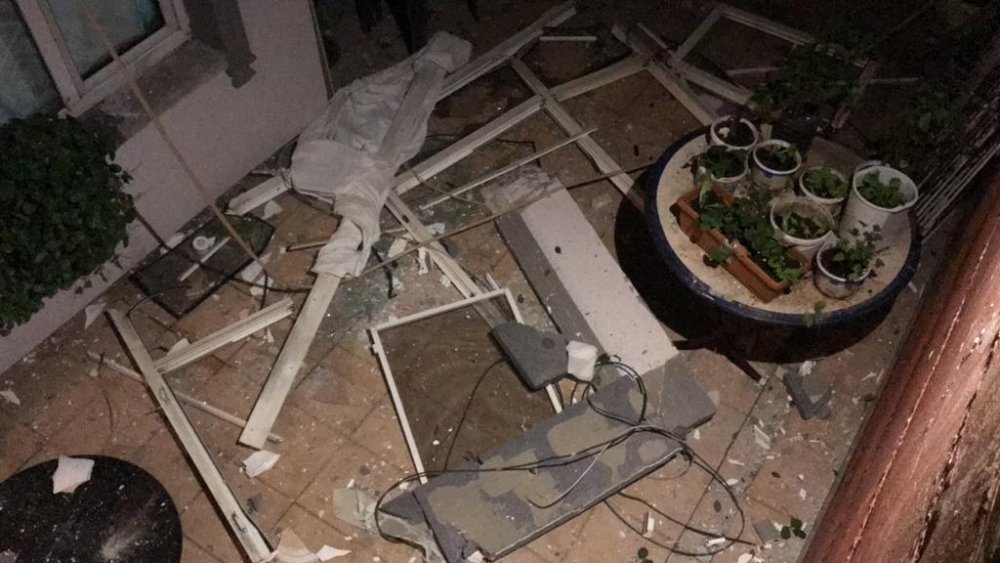 Doğal gaz patlaması apartman sakinlerine korku yaşattı