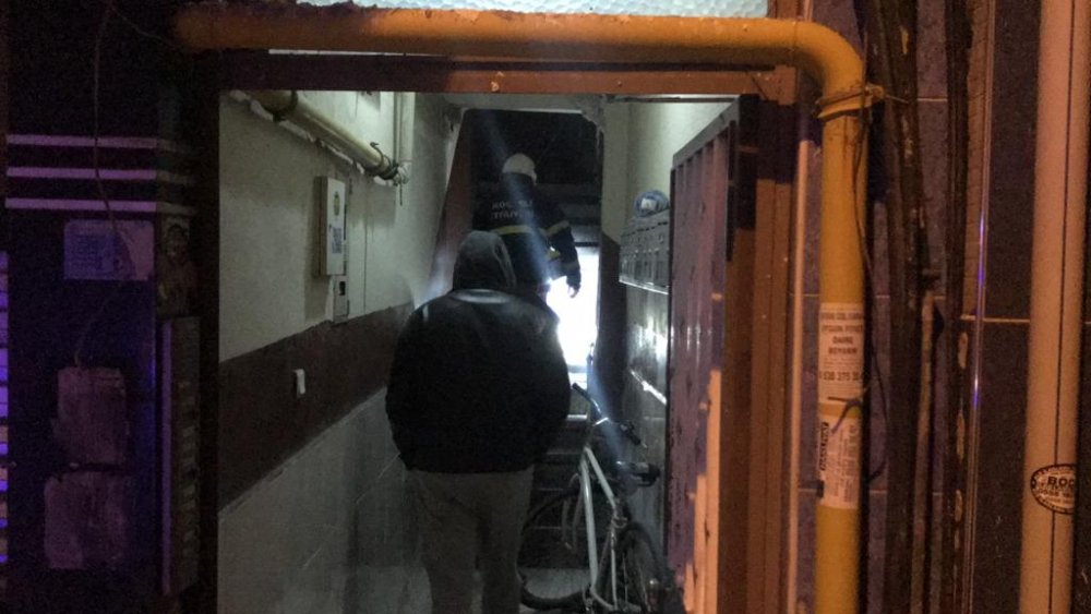Doğal gaz patlaması apartman sakinlerine korku yaşattı