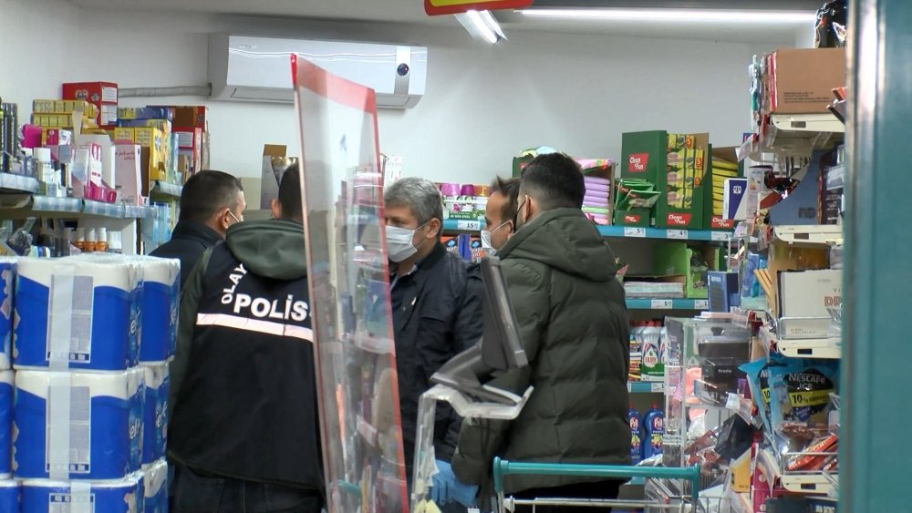 Kadıköy'de markette silahlı soygun