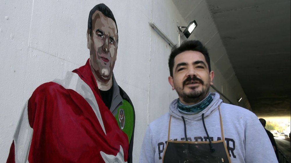Kırıkkale'de, alt geçit duvarlarına kahramanların resimleri asılıyor