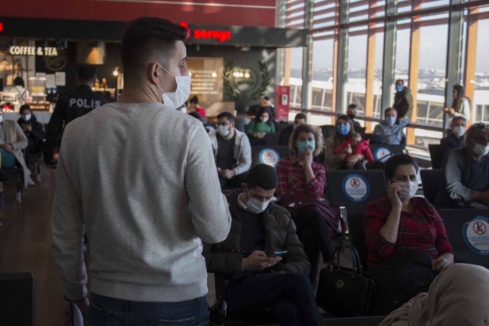 Maske cezası yiyince Türkçe konuşmaya başladı