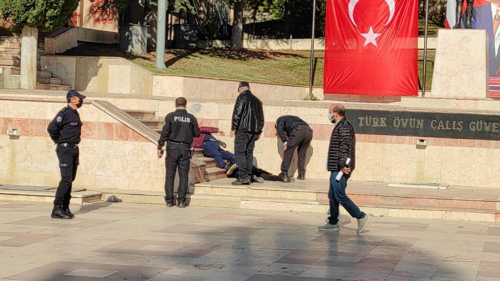 Eşinin adliye çıkışı tüfekle vurduğu Cemile yaşam mücadelesini kaybetti