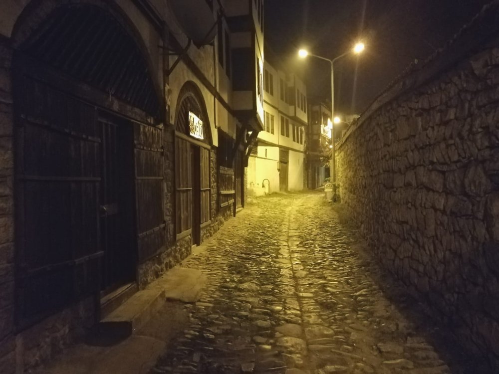 Tarihi ilçe sessizliğe büründü 