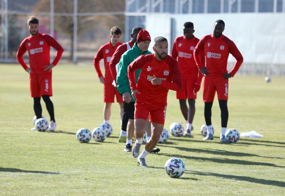 Demir Grup Sivasspor, Göztepe maçına hazır