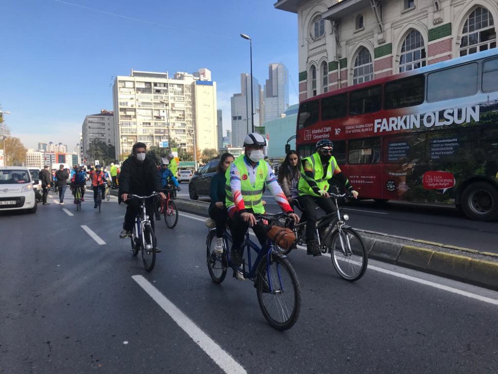 Engellere karşı Şişli’den Üsküdar’a pedal çevirdiler