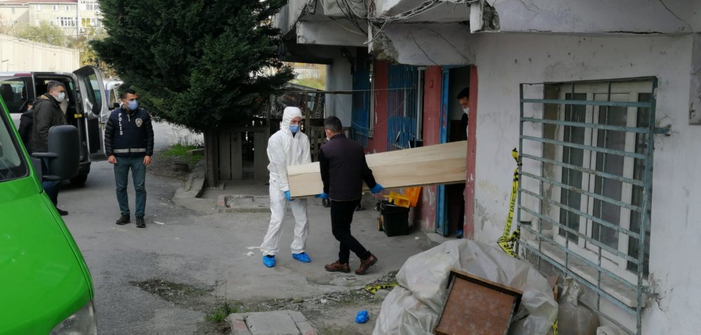 Gece öldürülen genç sokağa çıkma yasağı bitince bulundu