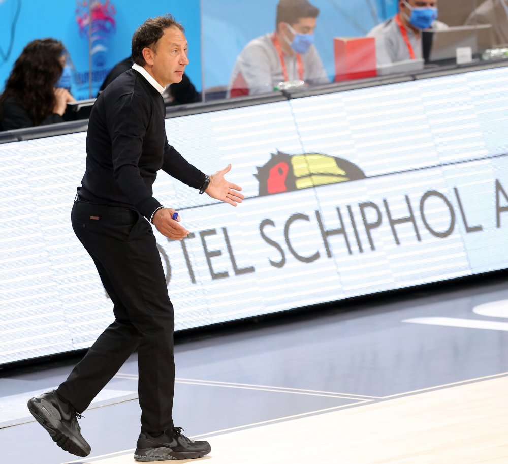 Hollanda - Türkiye: 71-73