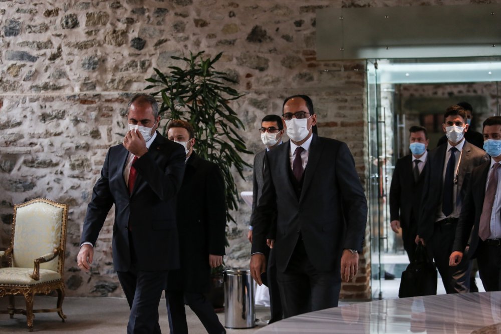 İbrahim Kalın ve Bakan Gül dini azınlık temsilcileriyle bir araya geldi