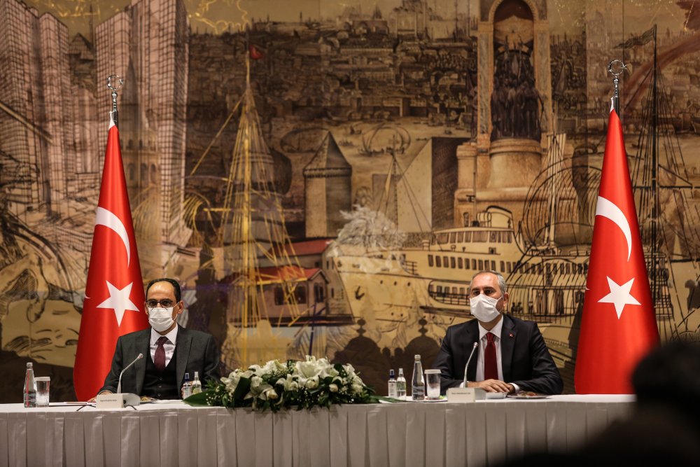 İbrahim Kalın ve Bakan Gül dini azınlık temsilcileriyle bir araya geldi