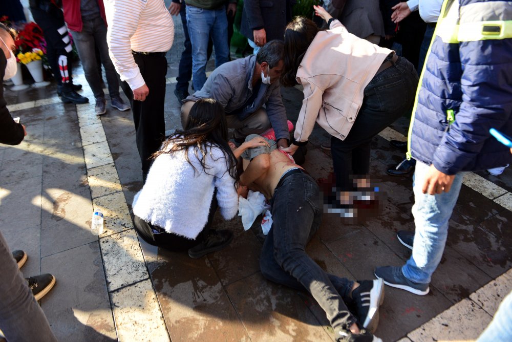 İki kardeş kavgada yaralandı, ilk müdahaleyi bölgeden geçen sağlıkçılar yaptı