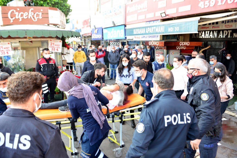 İki kardeş kavgada yaralandı, ilk müdahaleyi bölgeden geçen sağlıkçılar yaptı