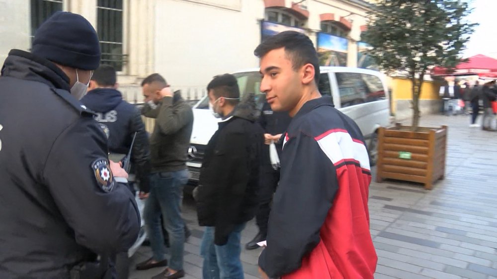 İstiklal Caddesi'nde yine aynı manzara