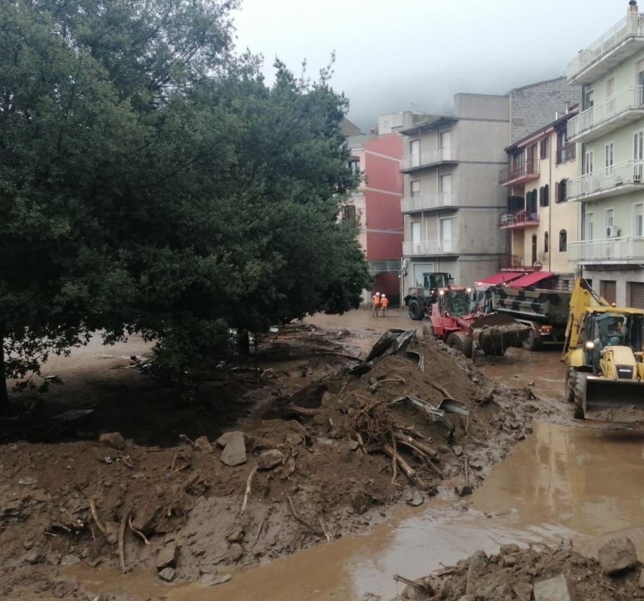 İtalya'nın Sardunya adasındaki sel felaketinde bilanço ağırlaşıyor
