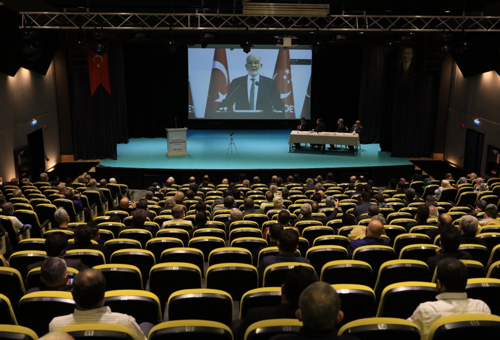 Karamollaoğlu'ndan Avrupa'ya, İslamofobi tepkisi