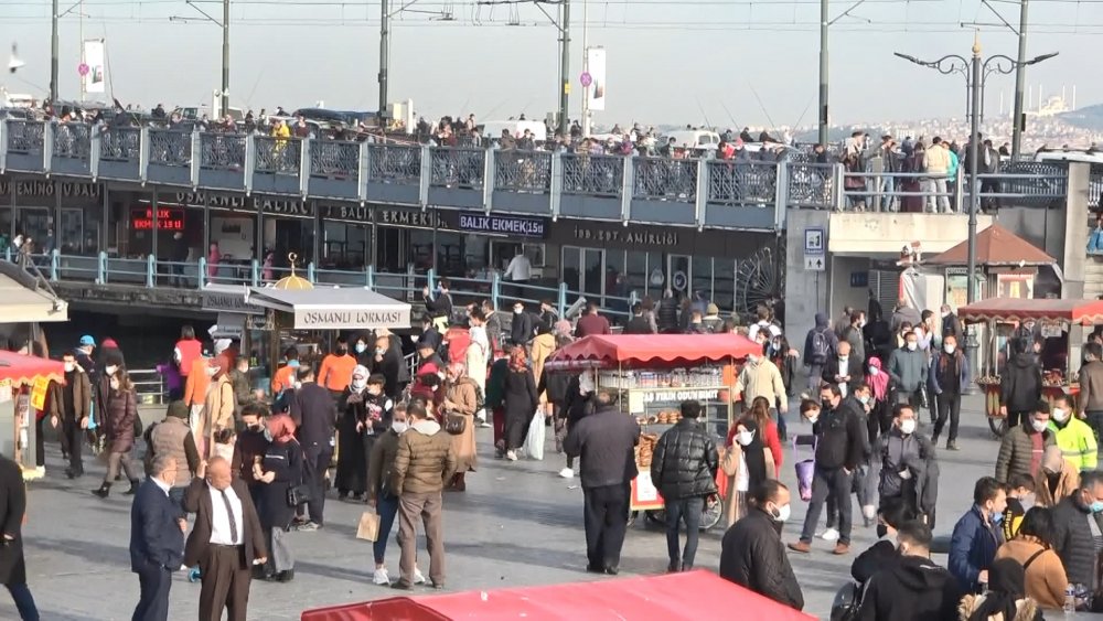 Olta balıkçılarından korkutan görüntüler... Yan yana, omuz omuza, neredeyse sırt sırta