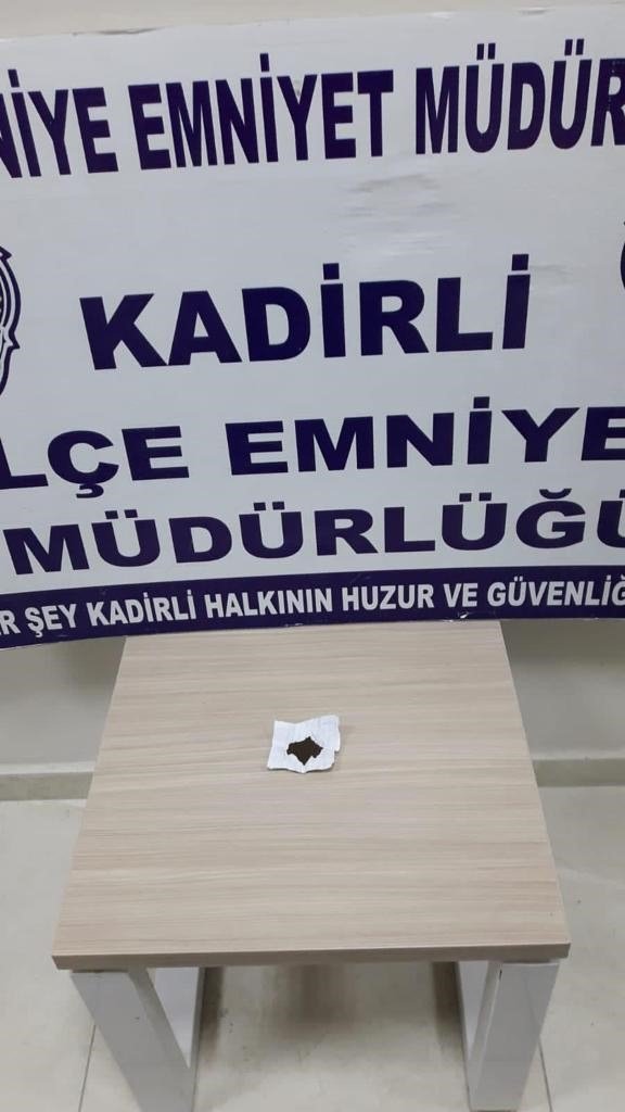 Osmaniye'de firari ve uyuşturucu satıcılarına operasyon: 12 gözaltı