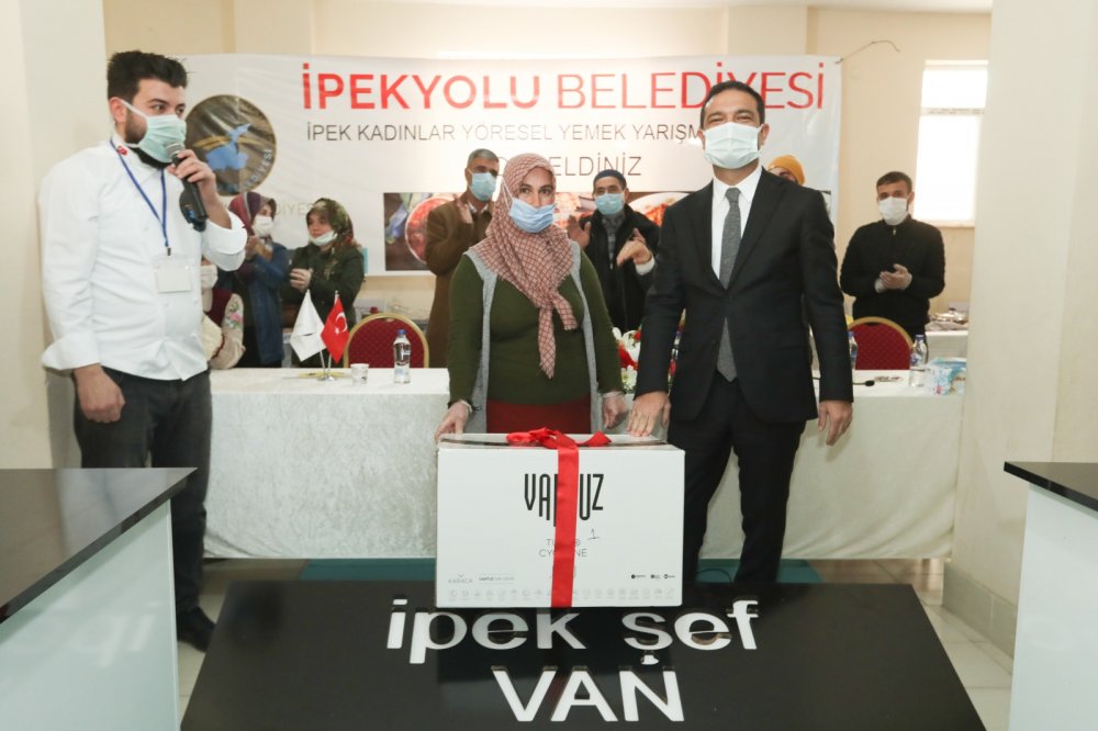 Van'da kadınlar, yöresel yemeklerde yarıştı