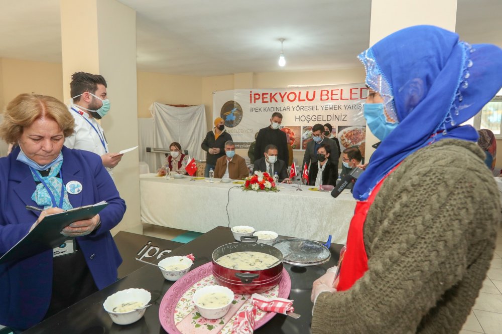 Van'da kadınlar, yöresel yemeklerde yarıştı