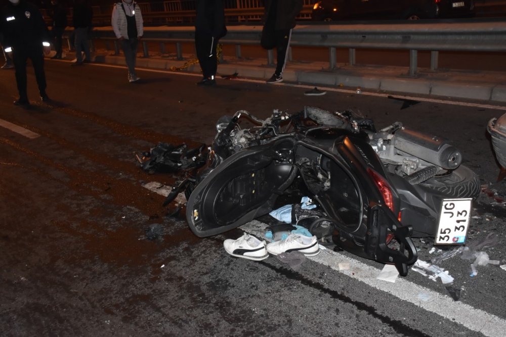 Otomobile çarpan motosikletli öldü