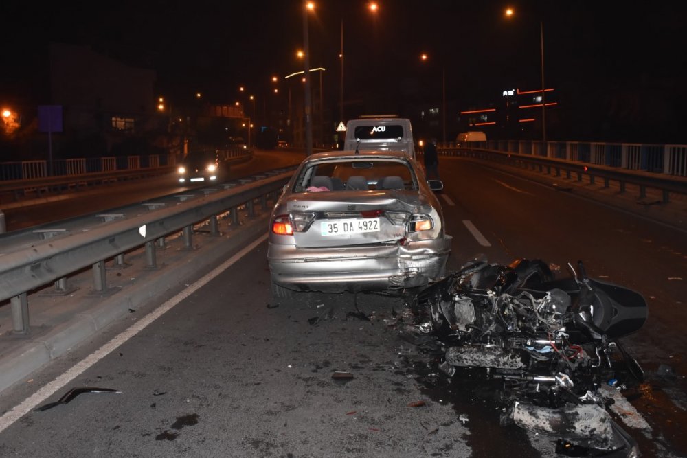 Otomobile çarpan motosikletli öldü