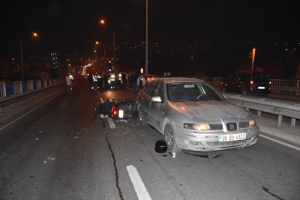 Otomobile çarpan motosikletli öldü