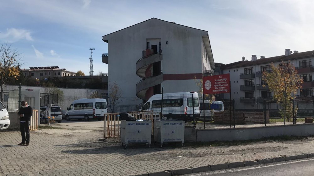 Rehabilitasyon merkezinde hastanın dolabından Maraş otu çıktı