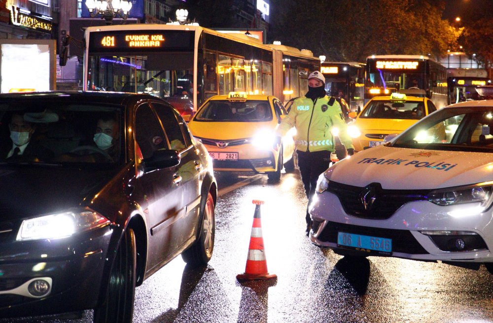 Ankara'da sokaklar boş kaldı