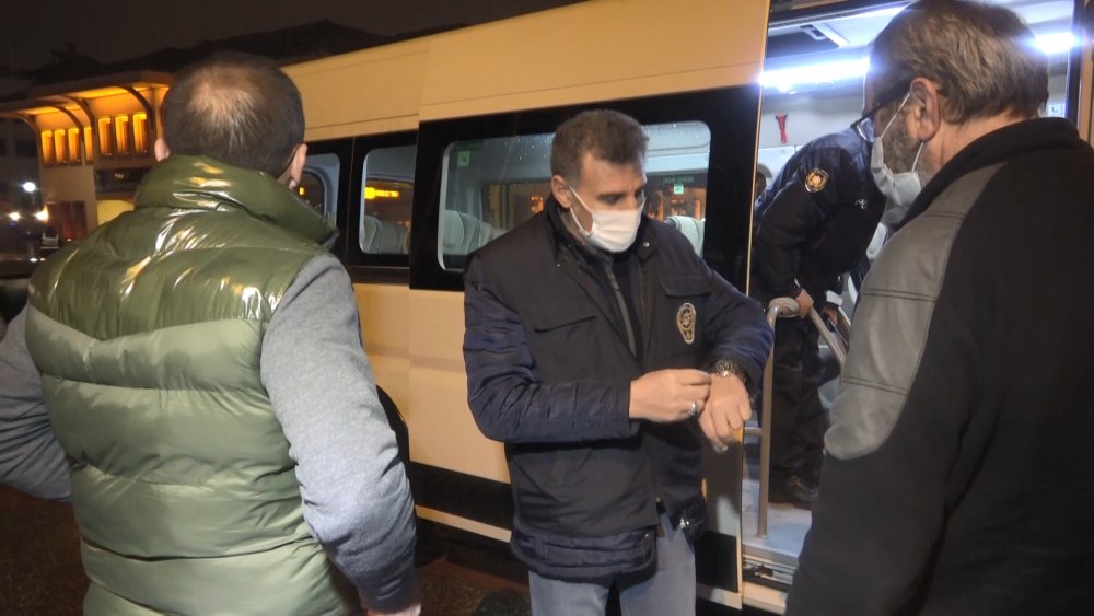 Dolmuş sürücüsü yüzünden yasağa takılan yolcuya 3 bin 150 TL ceza kesildi